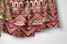 Load image into Gallery viewer, Maroon Lattice